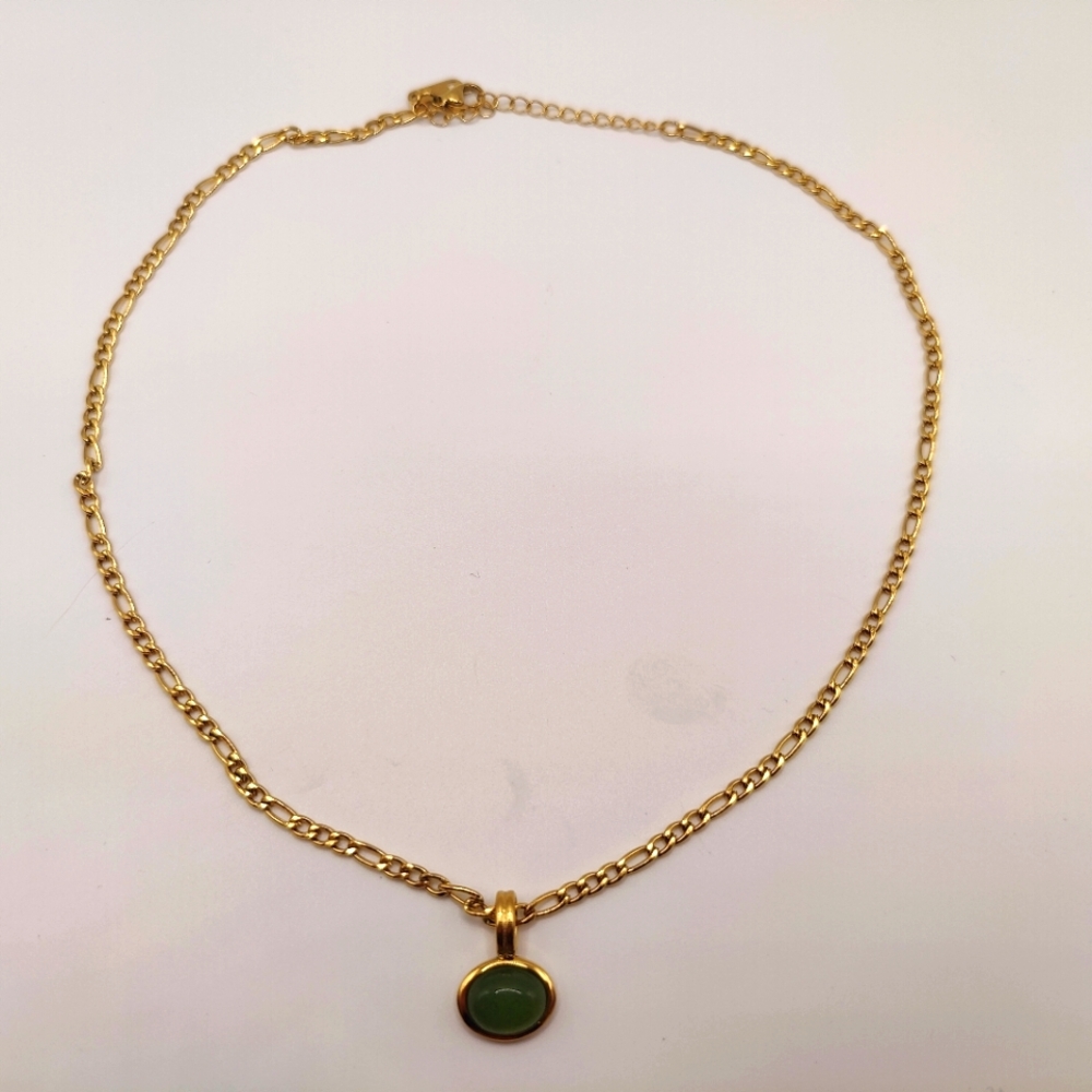 18k Gold Filled Necklace with Green Jade Pendant - Picture 6 of 10